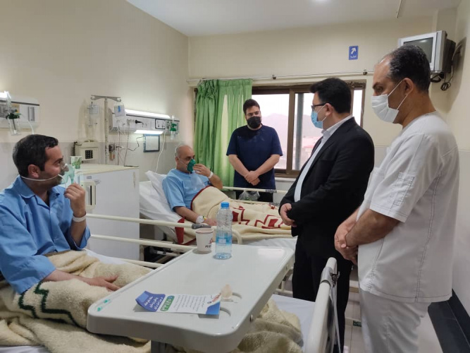 بازدید ریاست محترم دانشگاه و رئیس مرکز آموزشی درمانی امیرالمؤمنین (ع) از بخش های مختلف.
